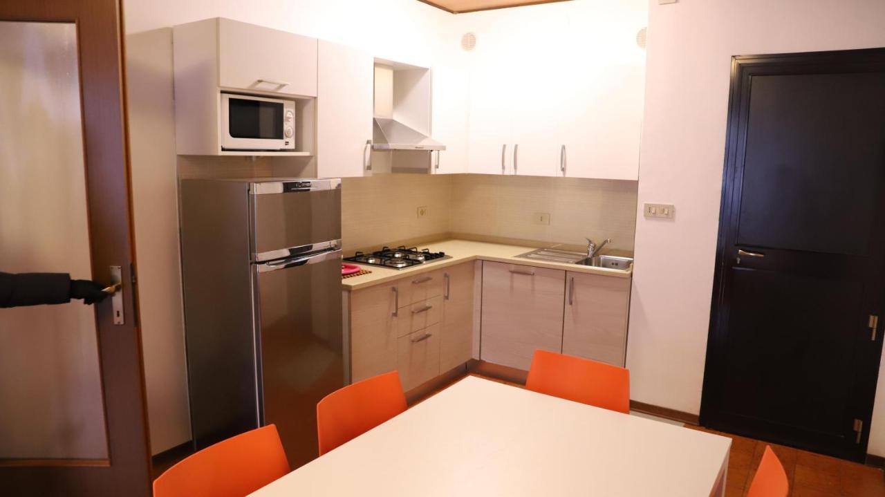 Condominio Quadrangolo-Gemini บิบิโอเน ภายนอก รูปภาพ